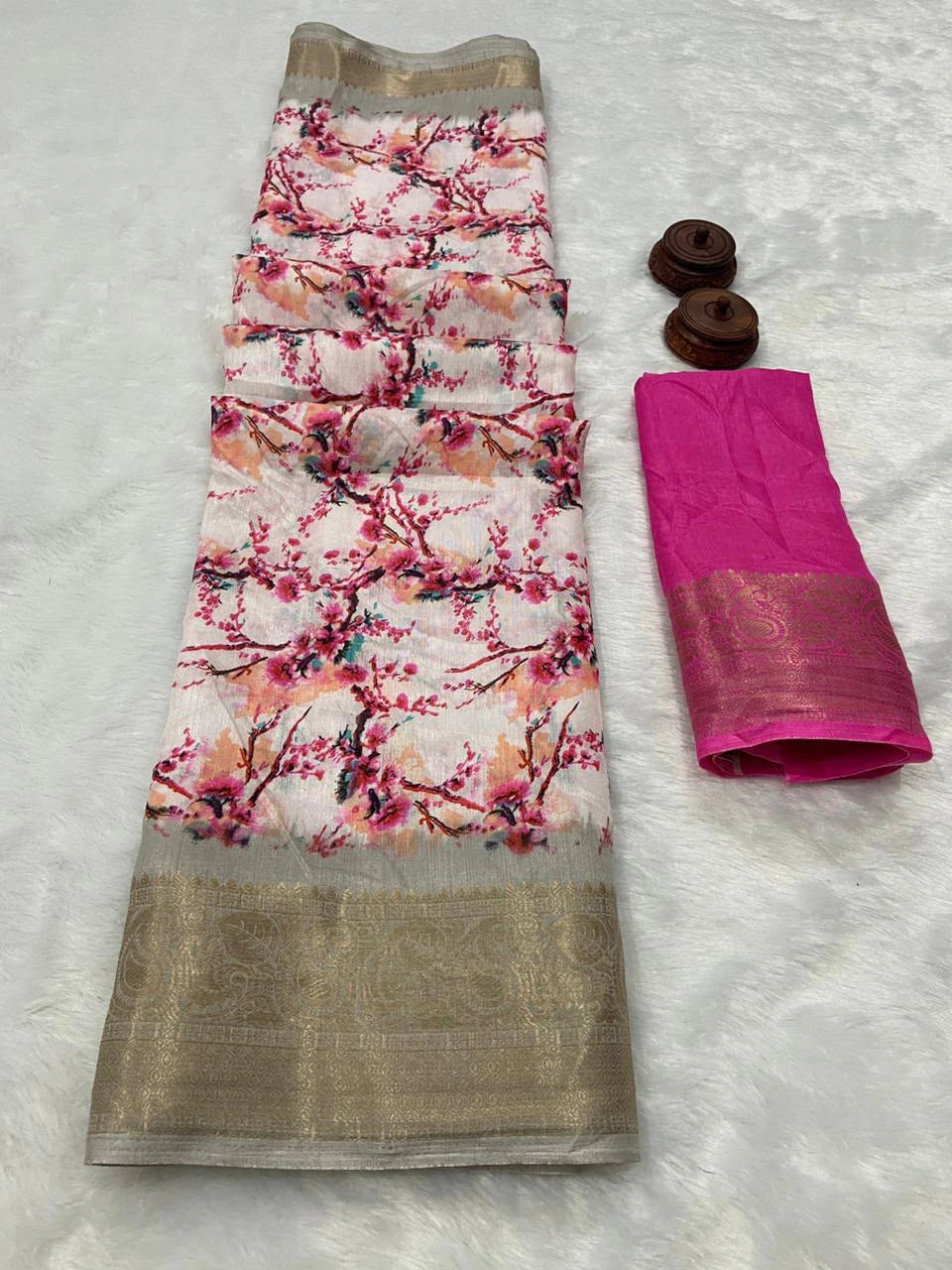 Dola Silk Saree with Blouse 8