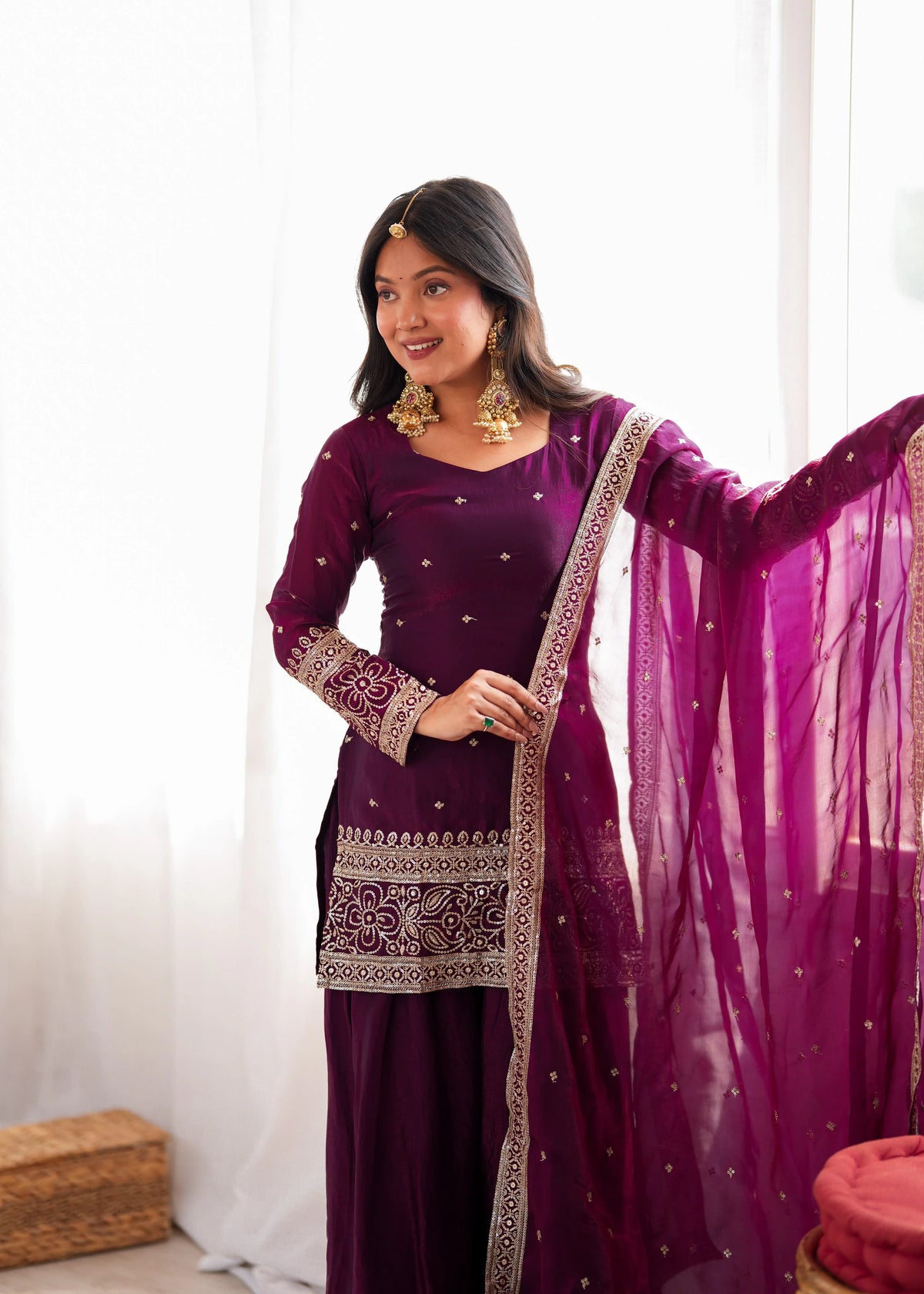 Fendy Silk Embroidered Kurta Set 2
