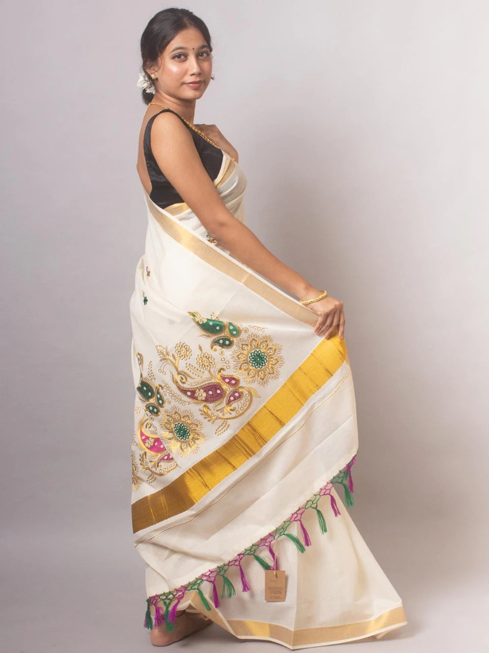 Cotton Embroidered Saree with Blouse 9