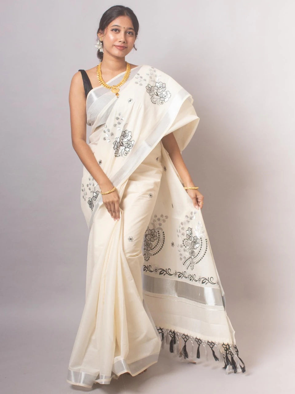Cotton Embroidered Saree with Blouse 1