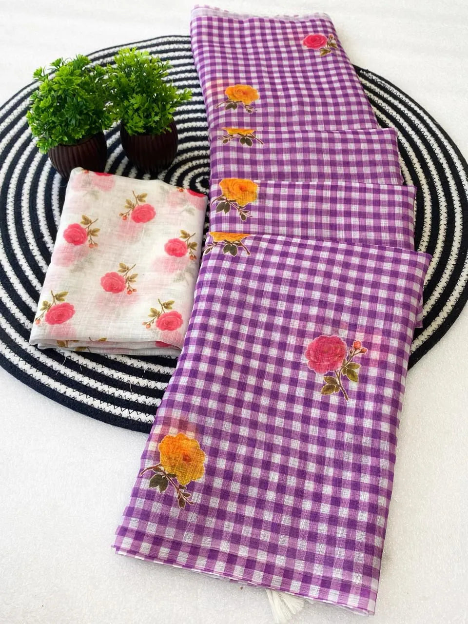 🍁🍁Trending Pure Linen Cotton Sarees With Unstitched Blouse🍁🍁 9