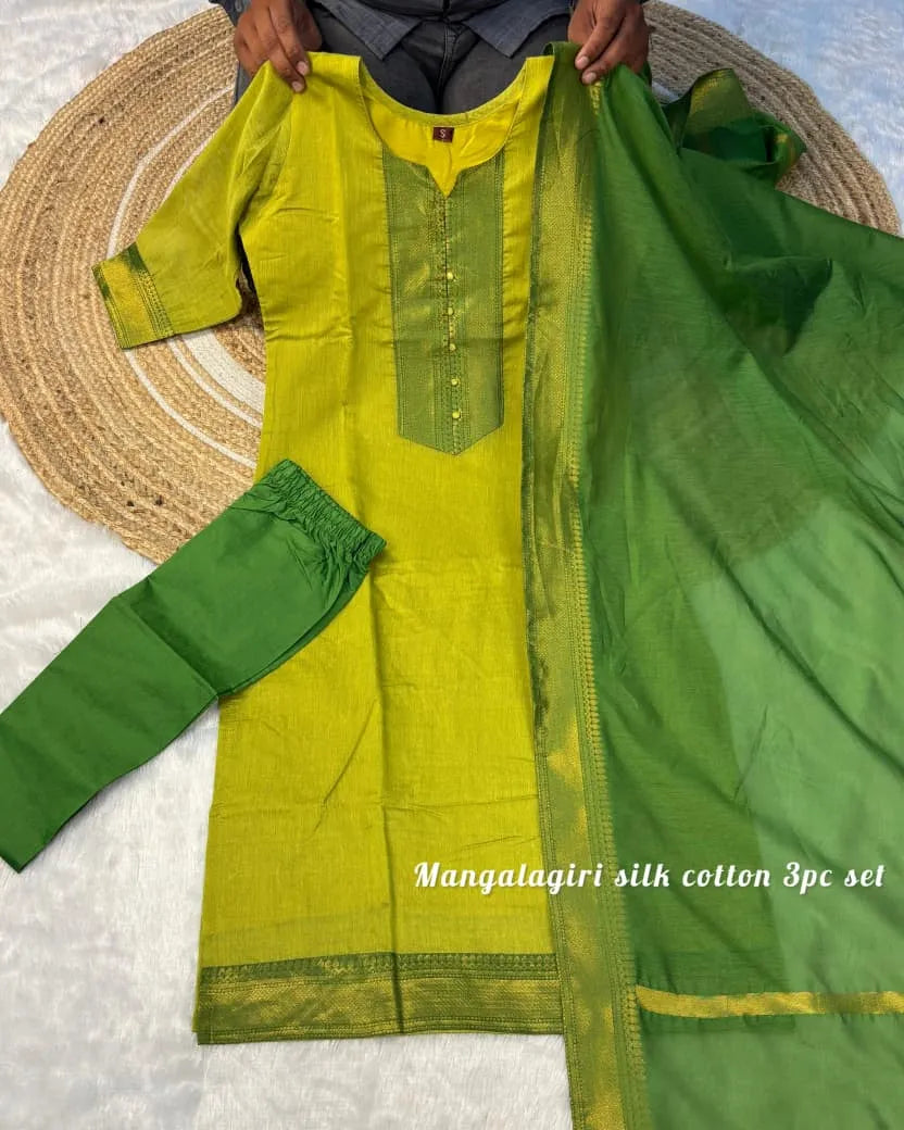 👑👑Stunning Mangalagiri silk cotton Kurti set❤️❤️ 1