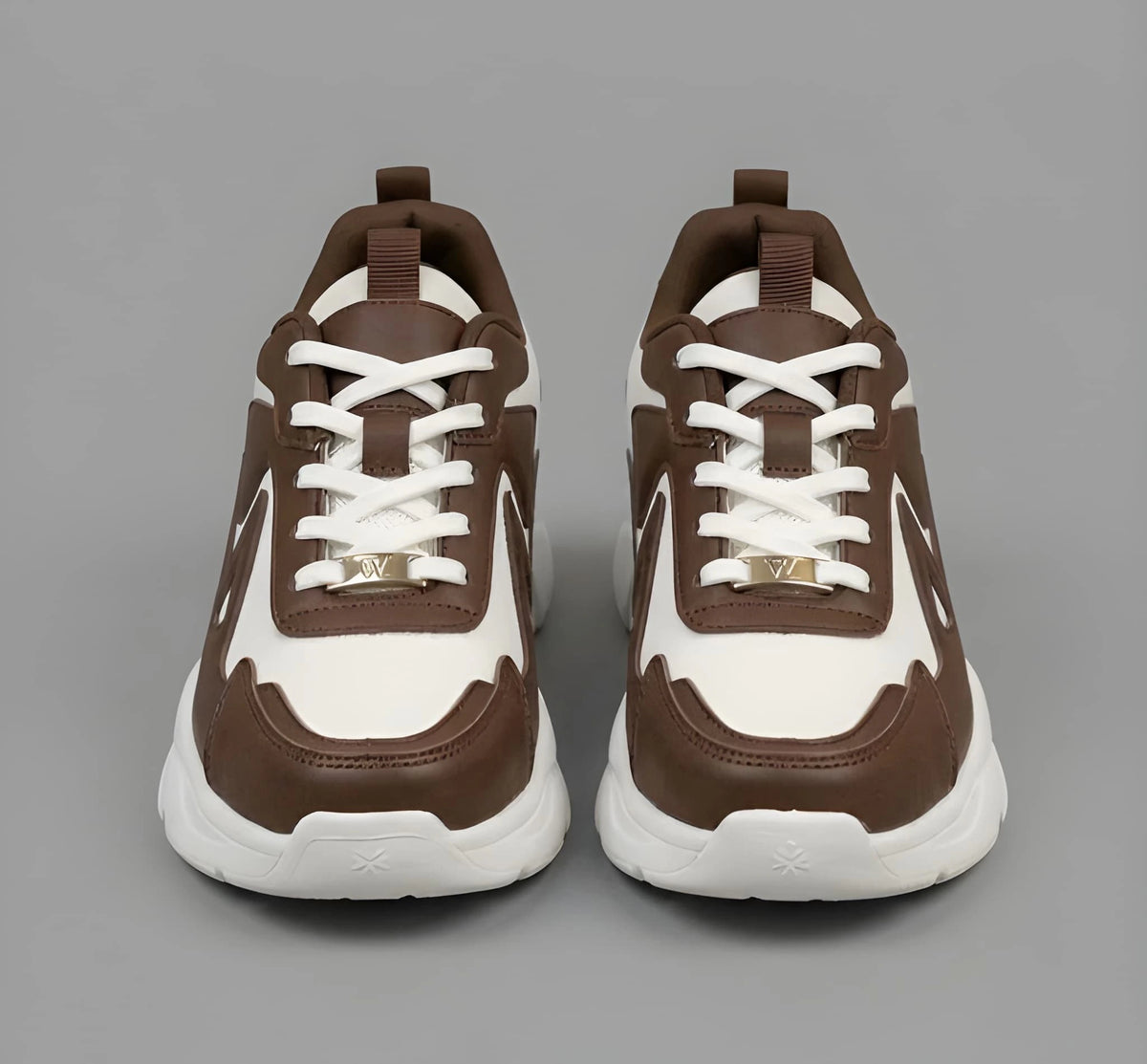 WUGO Women Casual Sneakers & Sports Shoes 7