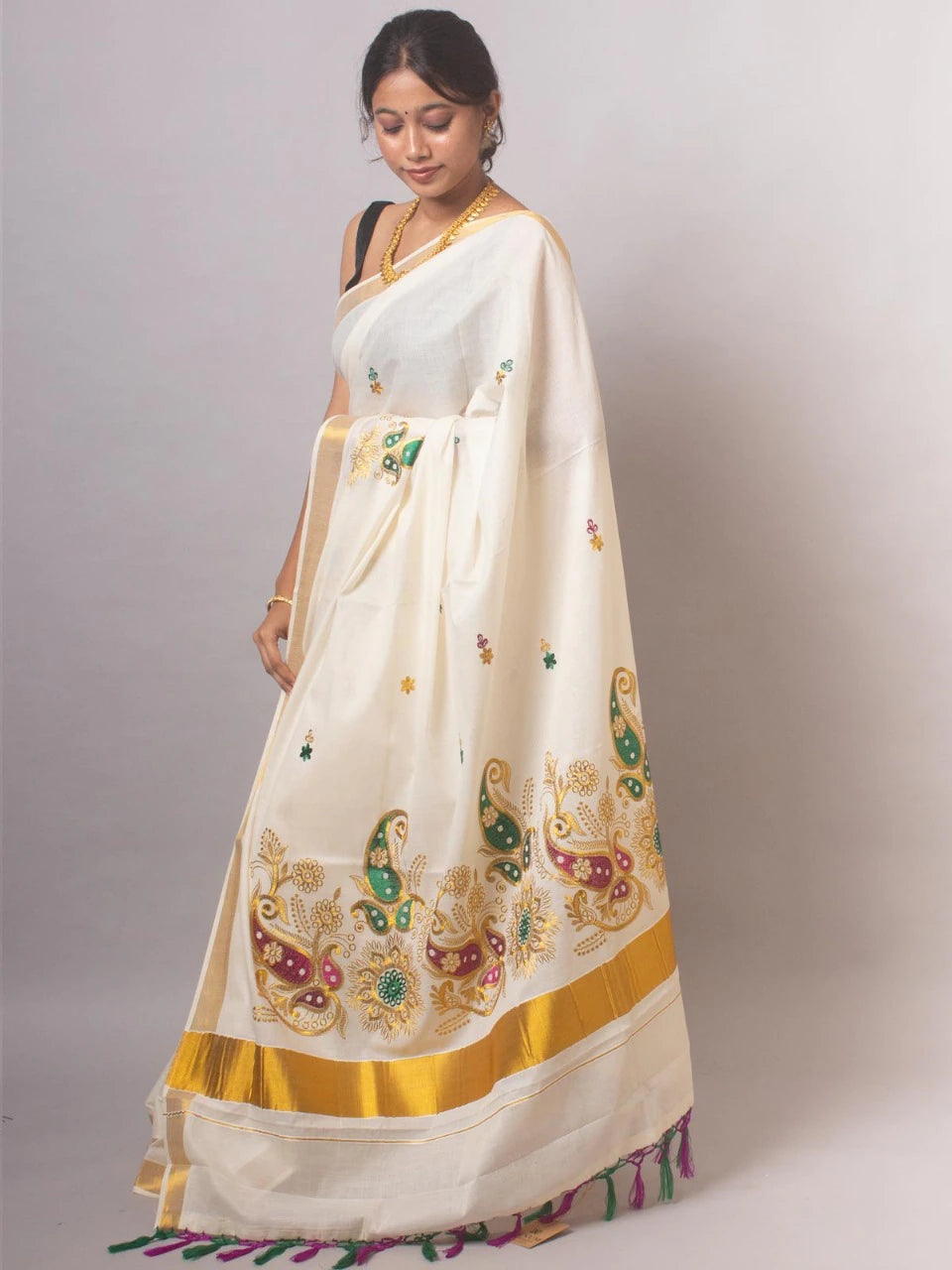Cotton Embroidered Saree with Blouse 8