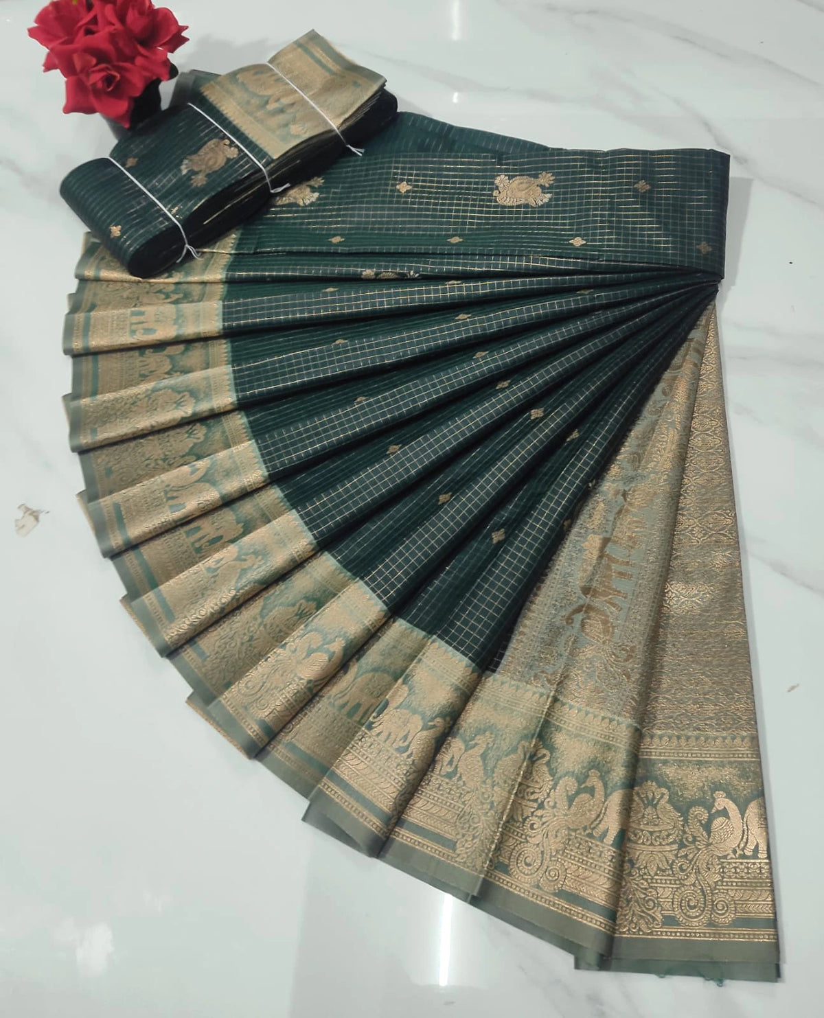 Kunthavai Soft Silk Sarees with Zari Work 5