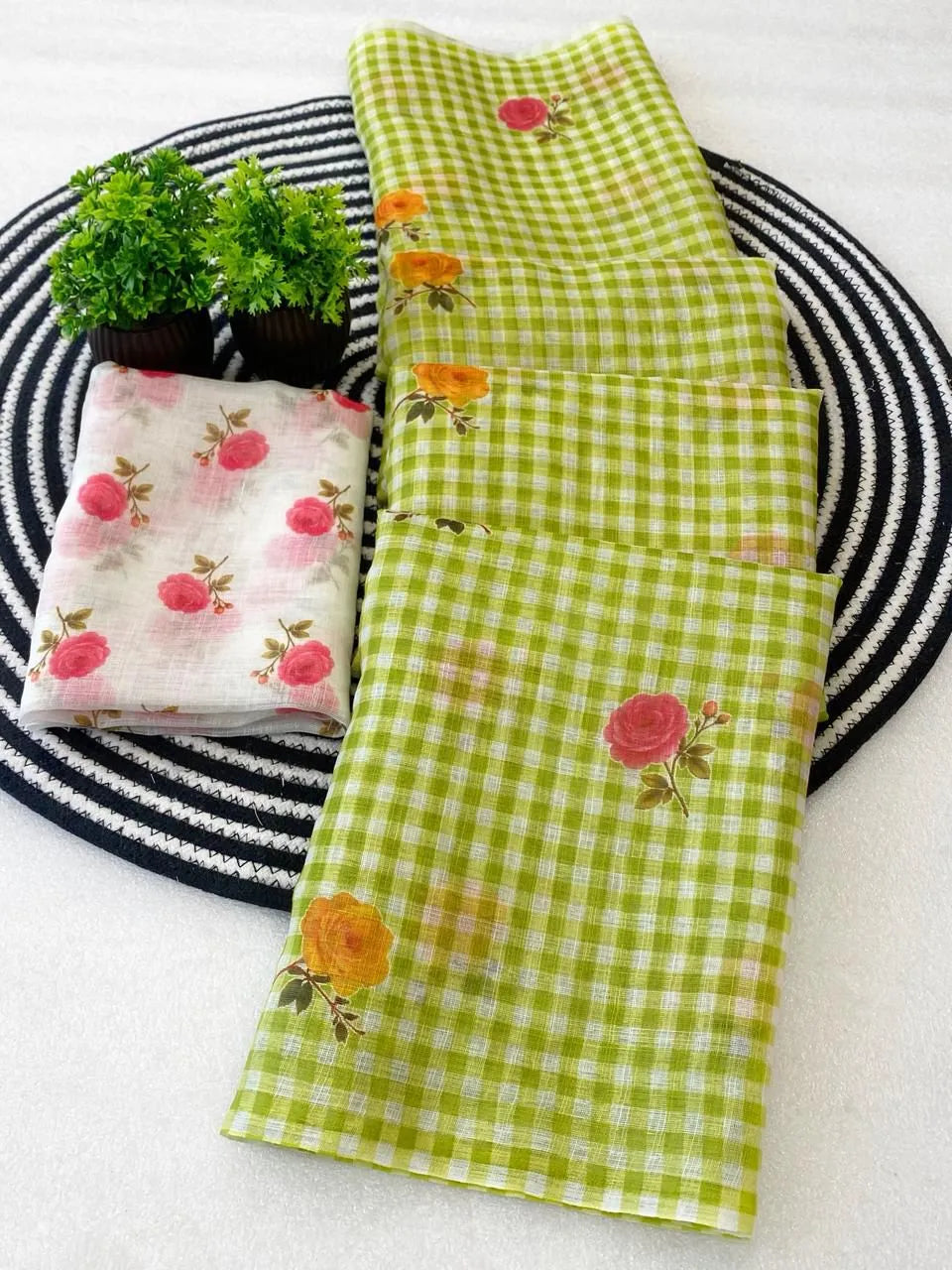 🍁🍁Trending Pure Linen Cotton Sarees With Unstitched Blouse🍁🍁 1