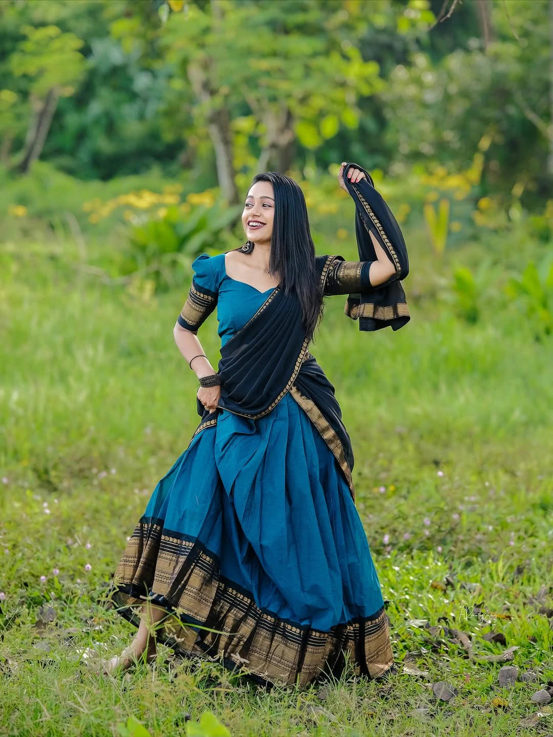 Kanchi Cotton Zari Woven Lehenga Set 10