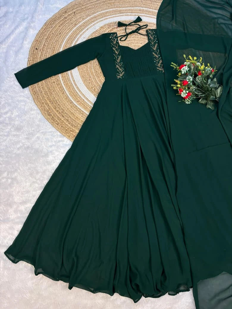 💕Faux Georgette Pintuck Gown💕 4
