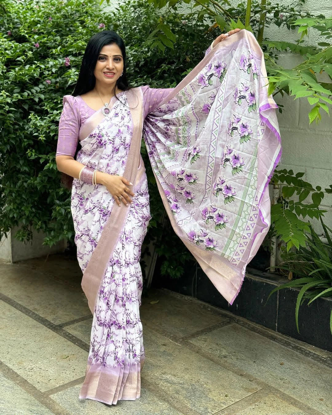 Dola Silk Saree with Blouse 1