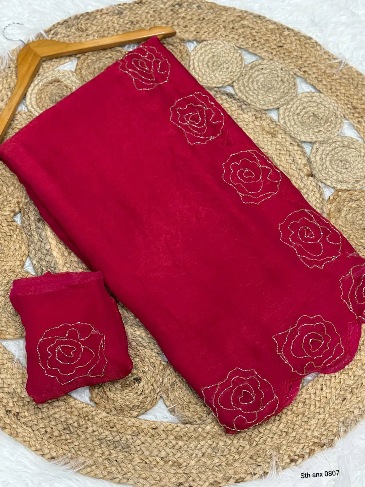 💗👑Most Viral Roja Fendy Chiffon Sarees With Beautiful Katdana handwork With Blouse Piece💗👑 7