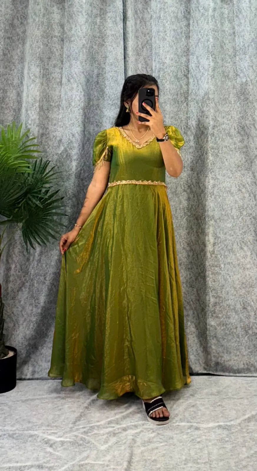 👑👑Premium Muhana Designer Space Silk Gown👑👑 1