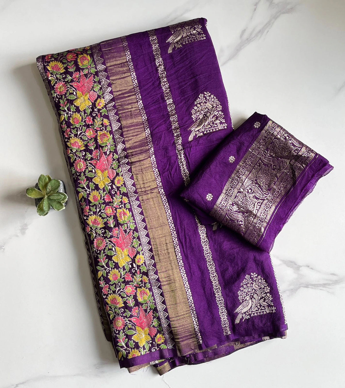 Khadi Crepe Silk Saree 9
