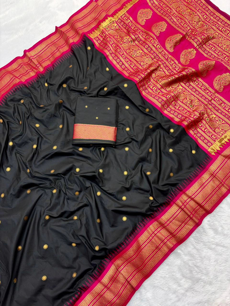 Soft Silk Zari Woven Saree 10