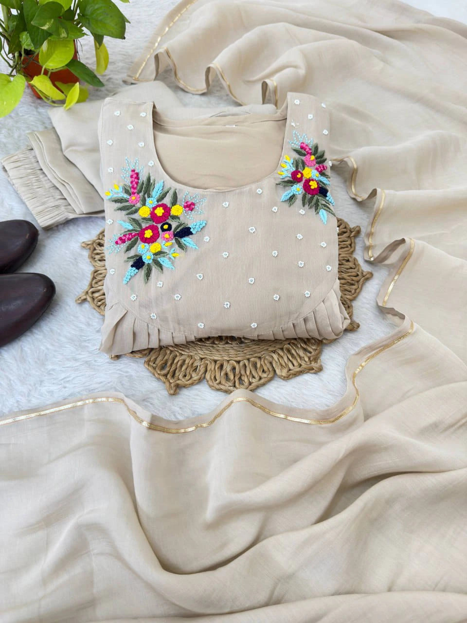 👗💥💥Presenting By New Party Wear L@@K Pure Viscos Mul Chanderi Cotton A Line pattern P@nt With Dup 4