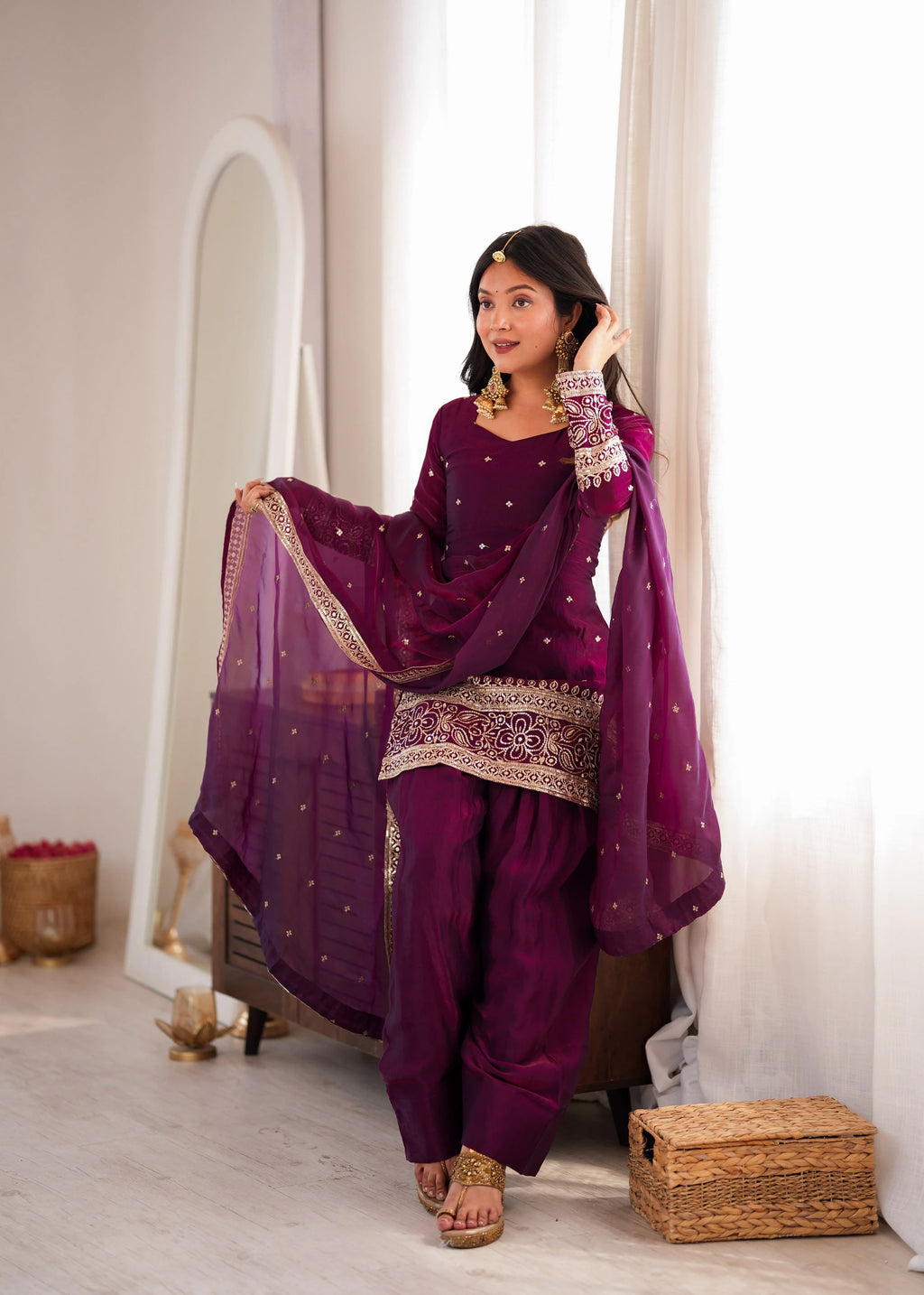Fendy Silk Embroidered Kurta Set 1