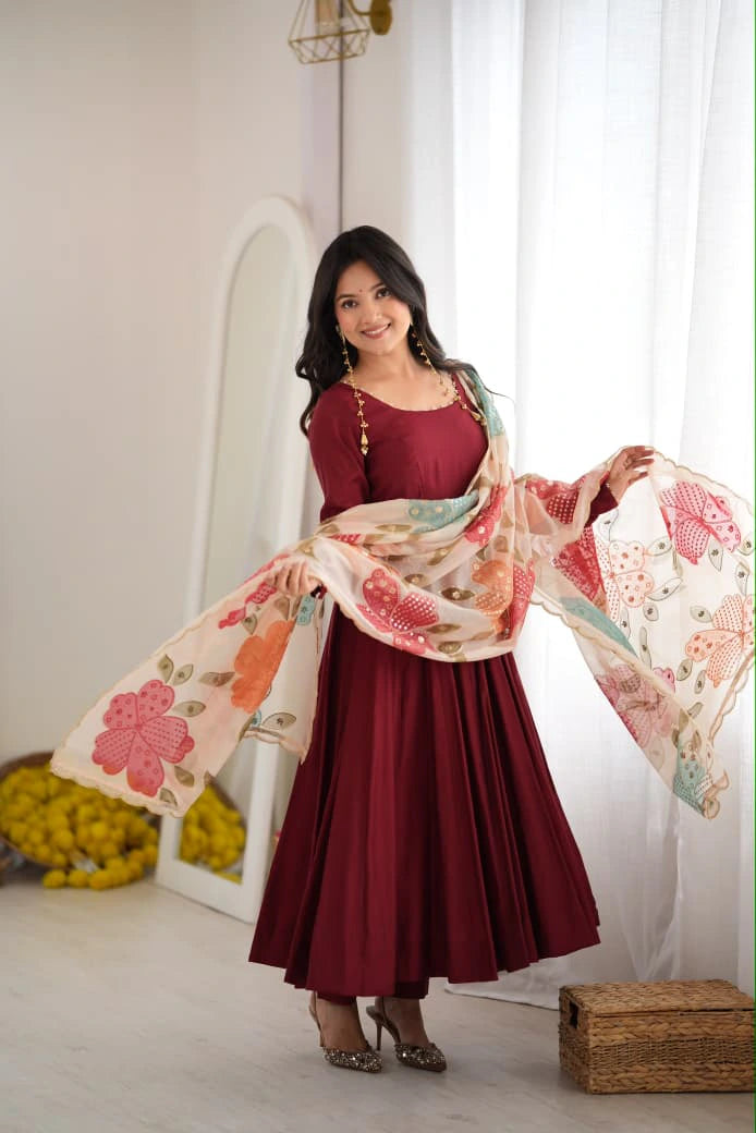 Romansilk Anarkali Set with Dupatta 9