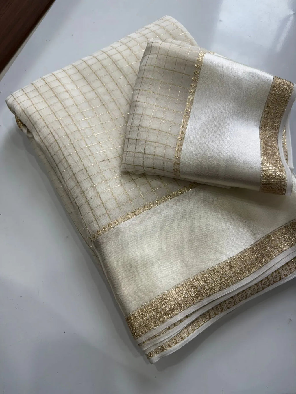 😍Most Demanding Pure Viscose sarees with Blouse piece😍 8