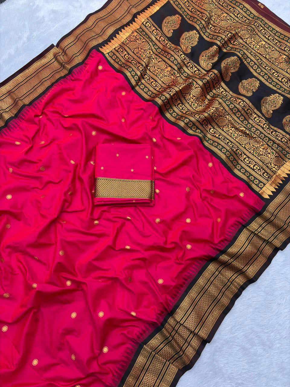 Soft Silk Zari Woven Saree 8